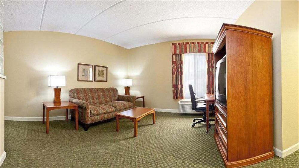 Holiday Inn Express Hotel & Suites Conover - Hickory Area By Ihg Extérieur photo