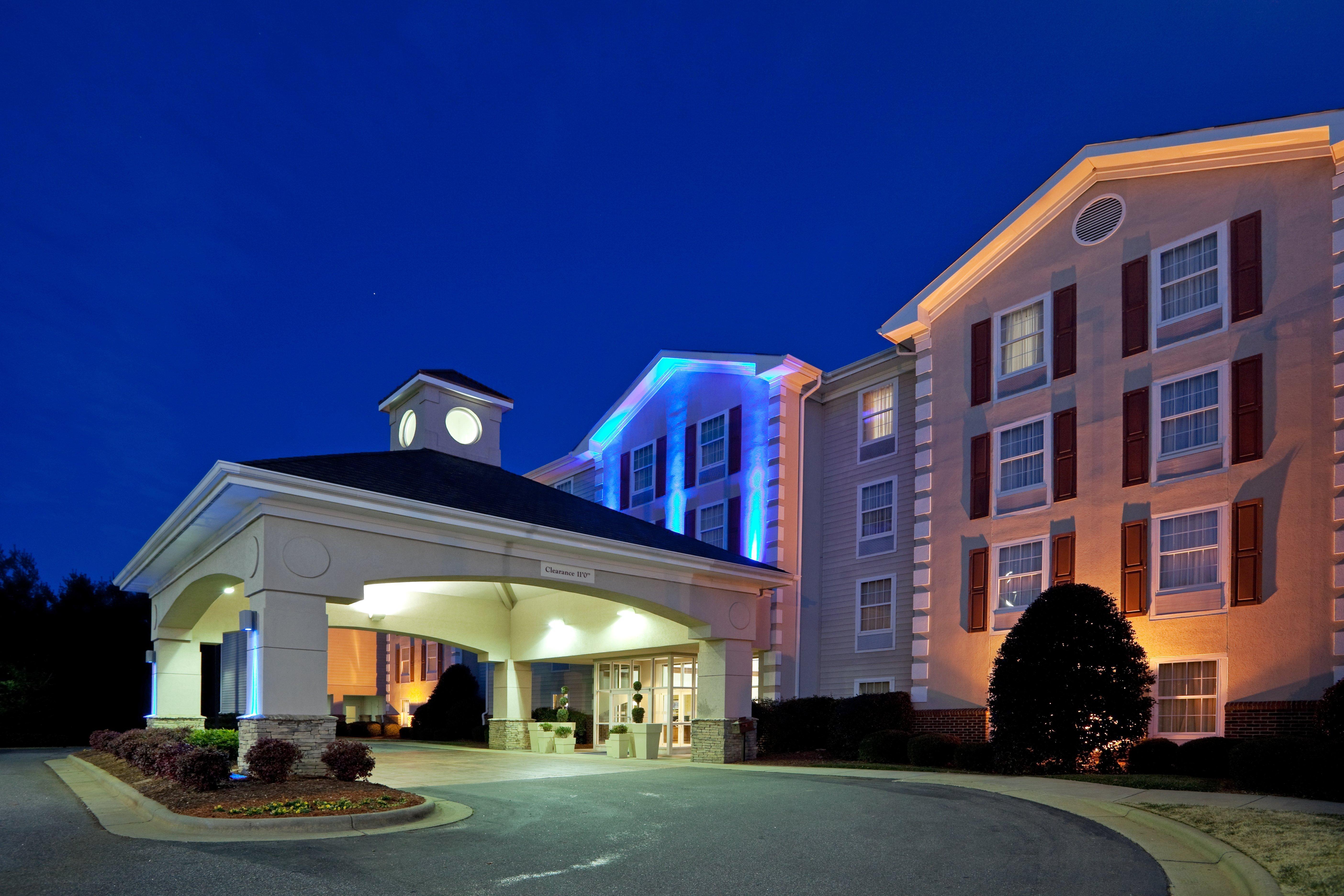 Holiday Inn Express Hotel & Suites Conover - Hickory Area By Ihg Extérieur photo