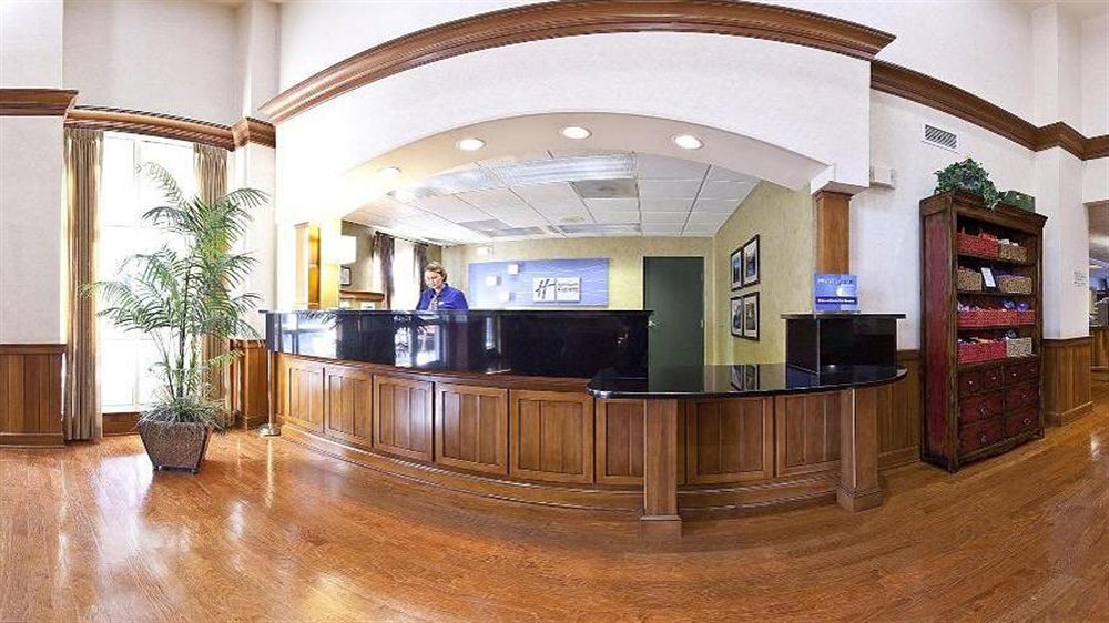 Holiday Inn Express Hotel & Suites Conover - Hickory Area By Ihg Extérieur photo