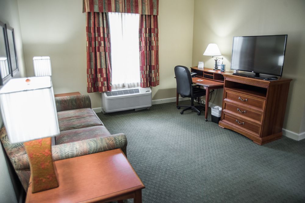Holiday Inn Express Hotel & Suites Conover - Hickory Area By Ihg Extérieur photo