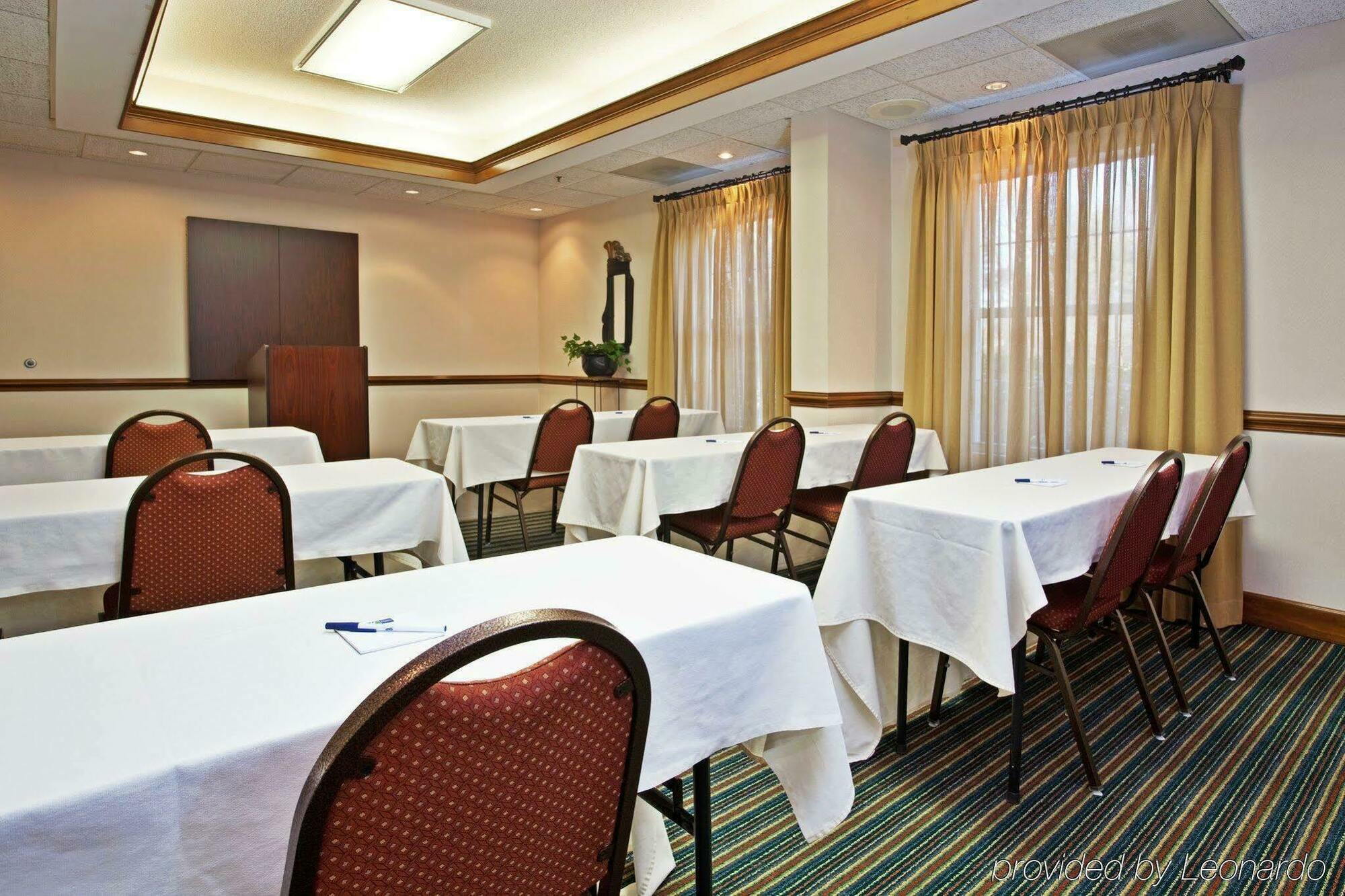 Holiday Inn Express Hotel & Suites Conover - Hickory Area By Ihg Extérieur photo