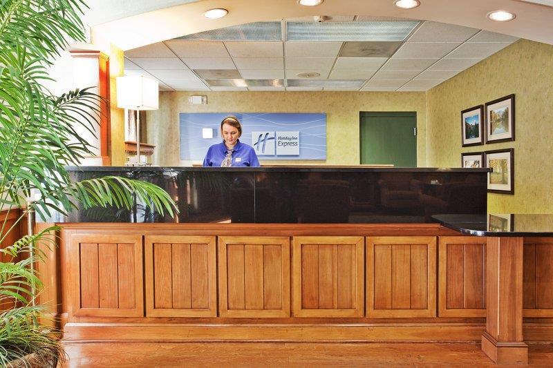 Holiday Inn Express Hotel & Suites Conover - Hickory Area By Ihg Extérieur photo
